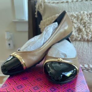 TORY BURCH Pacey Driver Flat Clay Beige/Black 9M